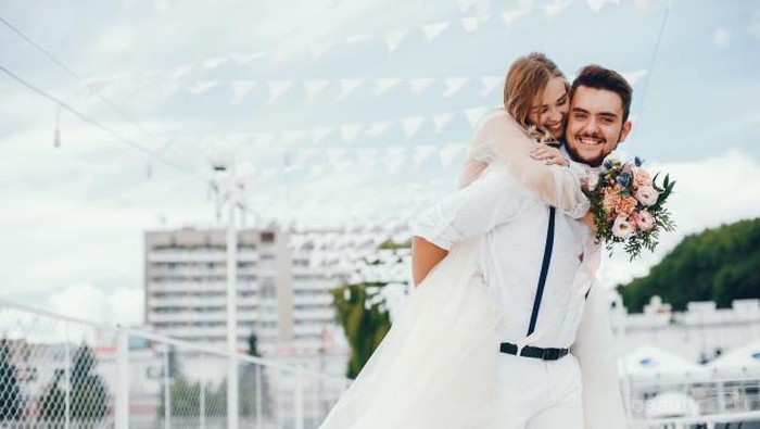 Tanda Pria Ingin Serius dan Segera Menikah dengan Kamu