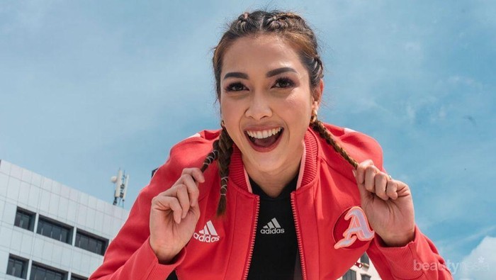 Andrea Dian Kirim Pesan Cegah COVID-19 dari Ruang Isolasi