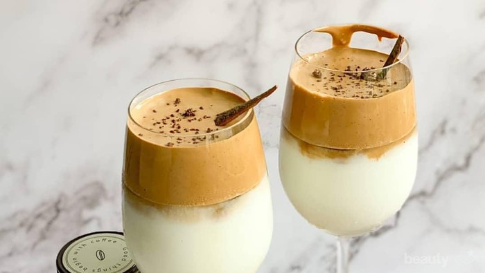 Resep Membuat Dalgona Coffee yang Viral di Media Sosial Resep Membuat Dalgona Coffee yang Viral di Media Sosial