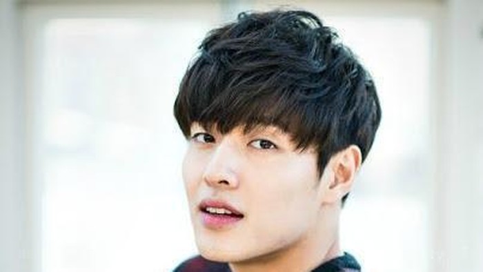 Kang Ha Neul Mengaku Harus Minum Obat Tidur Karena Menderita Claustrophobia!