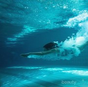 Hobi Berenang? Manfaat Kesehatan Ini Akan Kamu Dapatkan