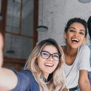 Ingin Dapat Penghasilan Tambahan? 5 Dagangan Ini Bisa Kamu Jual di Kantor