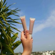 Dot Dot Glow Liquid Highlighter, Hydrating Highlighter Lokal dari Mad for Makeup