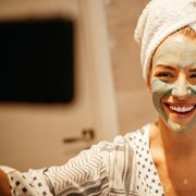 Masker Capsule Lagi Jadi Trend, Bisa Gonta-Ganti Masker Sesuka Kamu!