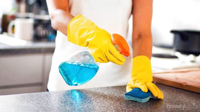Jangan Salah! Ternyata Ini Cara Menggunakan Disinfectant Spray untuk Membasmi Virus