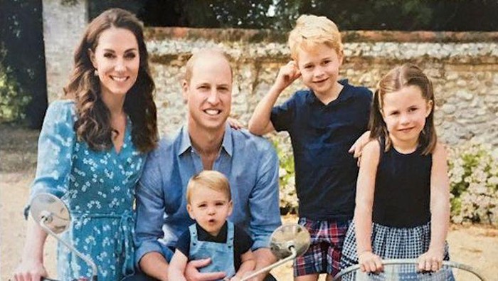 7 Foto Keluarga Pangeran William dan Kate yang Harmonis