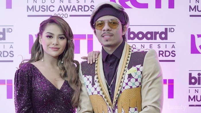 Makin Lengket, Aurel dan Atta Halilintar Sebar Undangan Lamaran