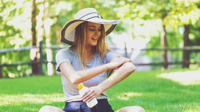 Wajib Tahu! Ada 5 Waktu Terbaik Buat Aplikasi Sunscreen Lho Wajib Tahu! Ada 5 Waktu Terbaik Buat Aplikasi Sunscreen Lho