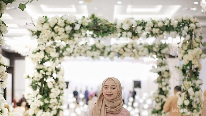 Hijabers Suka Bingung Memilih Outfit Kondangan? Simak Inspirasinya!