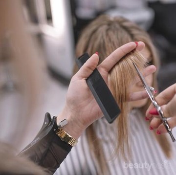 img-title Mimpi Potong Rambut, Pertanda Apa?