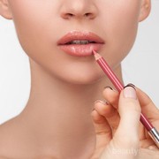 Jangan Salah Kira, Ini Faktor Penting Pakai Lip Liner