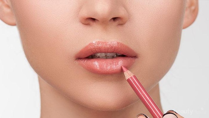 Jangan Salah Kira, Ini Faktor Penting Pakai Lip Liner