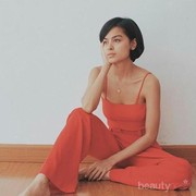 Punya Kecantikan Seperti Sophia Latjuba, Intip Fashion ala Eva Celia