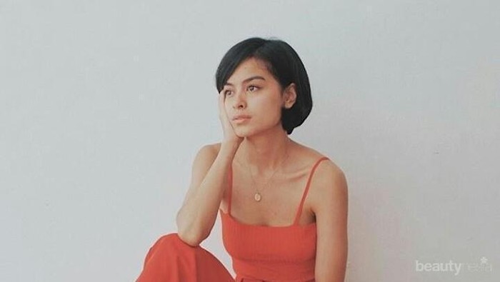 Punya Kecantikan Seperti Sophia Latjuba, Intip Fashion ala Eva Celia