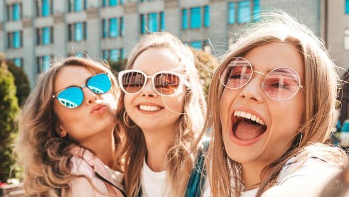 Ternyata 5 Sikap ini Bisa Buat Kamu Jadi Teman Idaman Banyak Orang Lho!