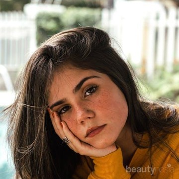 img-title Hati-Hati, 5 Jenis Perawatan Ini Ternyata dapat Merusak Wajah kalau Terlalu Sering Dilakukan, Lho!
