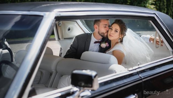 Menikah di Tengah Corona, Ini Cara Bulan Madu Romantis Meski #dirumahaja