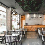 Rekomendasi Kafe Bernuansa Vintage di Jakarta