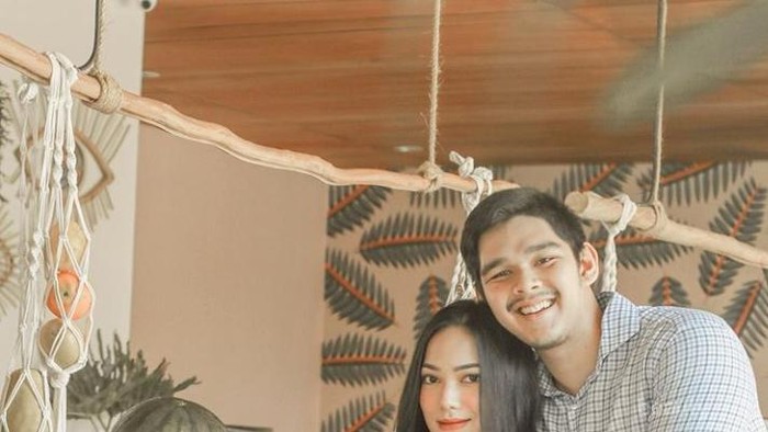 Bikin Iri! 10 Potret Kemesraan Influencer Nabila Gardena dan Kekasih