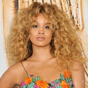Wah! Ini Dia 4 Tutorial Model Rambut Untuk Mengatasi Rambut Mengembang Seperti Singa
