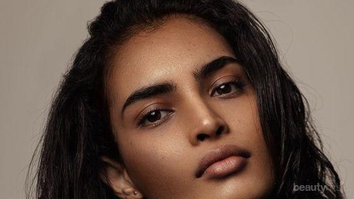 Kulitmu Hitam? Warna Baju Ini Cocok Buat Kamu!