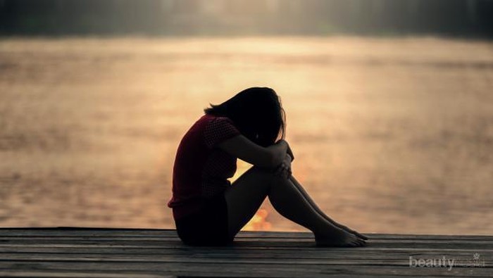 Sedang Merasakan Gejala Ini? Artinya Kamu Mengalami Fase Quarter Life Crisis Lho!