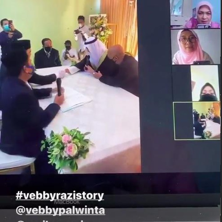 <p>Momen saat akad nikah Vebby dan Razi disaksikan tamu undangan secara virtual. (Foto: Instagram Story @hepidavid)</p>