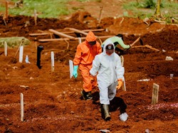 Pasutri di Bekasi Meninggal di Rumah, Dievakuasi Petugas Ber-APD