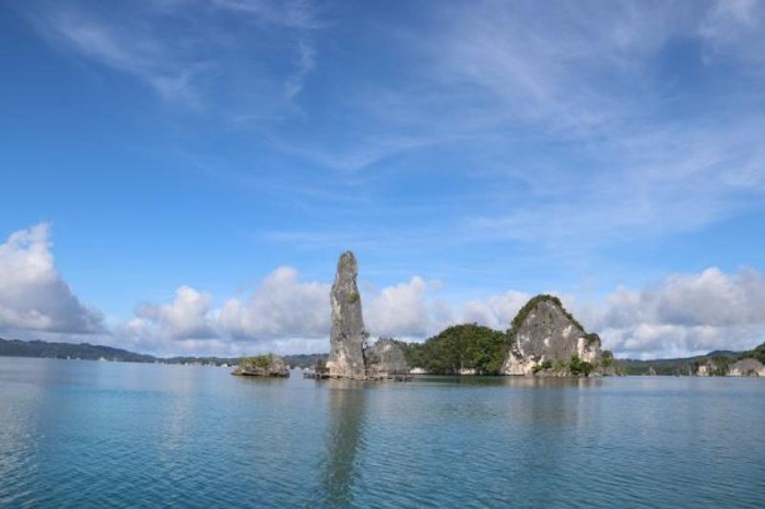 Objek wisata di Teluk Kabui, Raja Ampat.