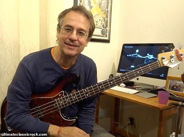 Komplikasi Corona dan Koma 2 Minggu, Bassist David Bowie Meninggal