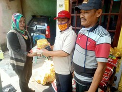 Kisah Pak RT Penjual Bandrek Sisihkan Rezeki Bantu Warga Terdampak Pandemi