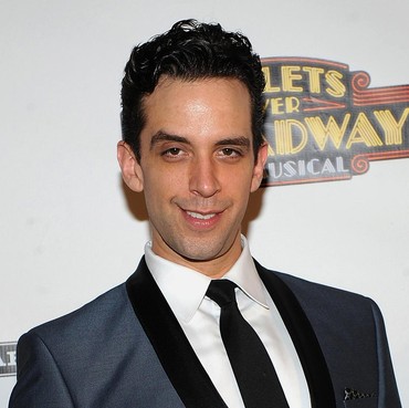 Aktor Nick Cordero Amputasi Kaki karena Komplikasi Corona