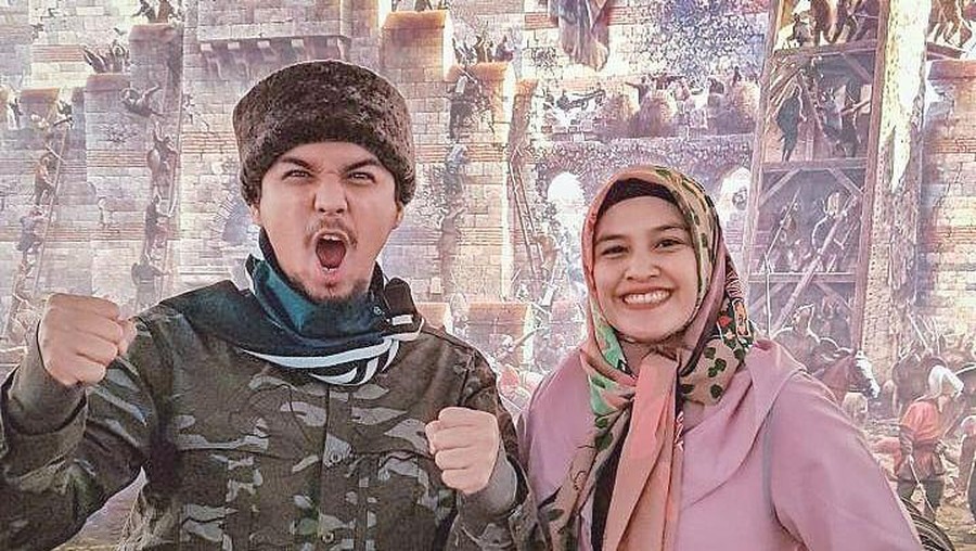 Mario Irwinsyah & Ratu Anandita
