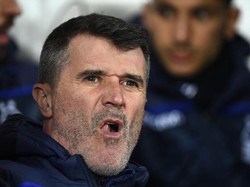 Kejamnya Keane sebagai Pandit, Ungkit Carragher 0 Gelar Premier League