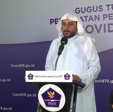 Ditusuk 'Orang Gila', Syekh Ali Jaber Cabut Sendiri Pisau dari Tubuhnya