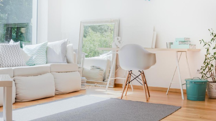 rumah minimalis Bright small cozy room with sophisticated decorations