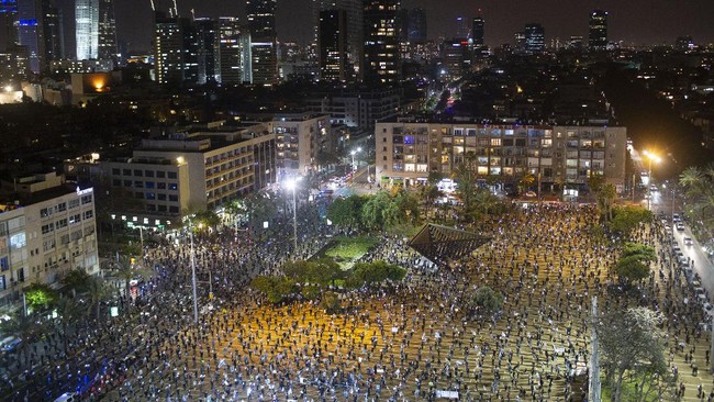 FOTO: Social Distancing ketika Unjuk Rasa ala Warga Israel