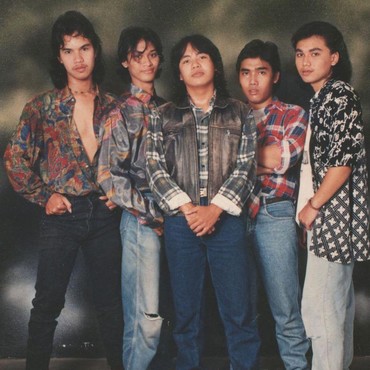 Lirik Lagu Aku Milikmu - Dewa 19