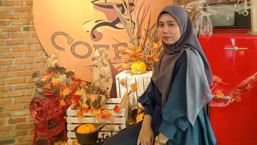 Shelly Ziendia Putri Shelly Ziendia Putri