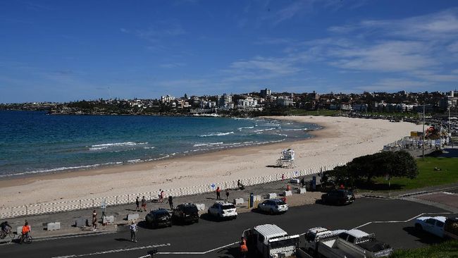 Kegiatan telanjang atau bugil beramai-ramai di Pantai Bondi, Australia, merupakan bagian dari kampanye meningkatkan kesadaran tentang kanker kulit melanoma.