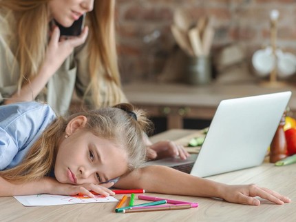 Anak Usia 5-12 Rentan Stres Saat Pandemi, Ini Tips Mencegahnya Bun