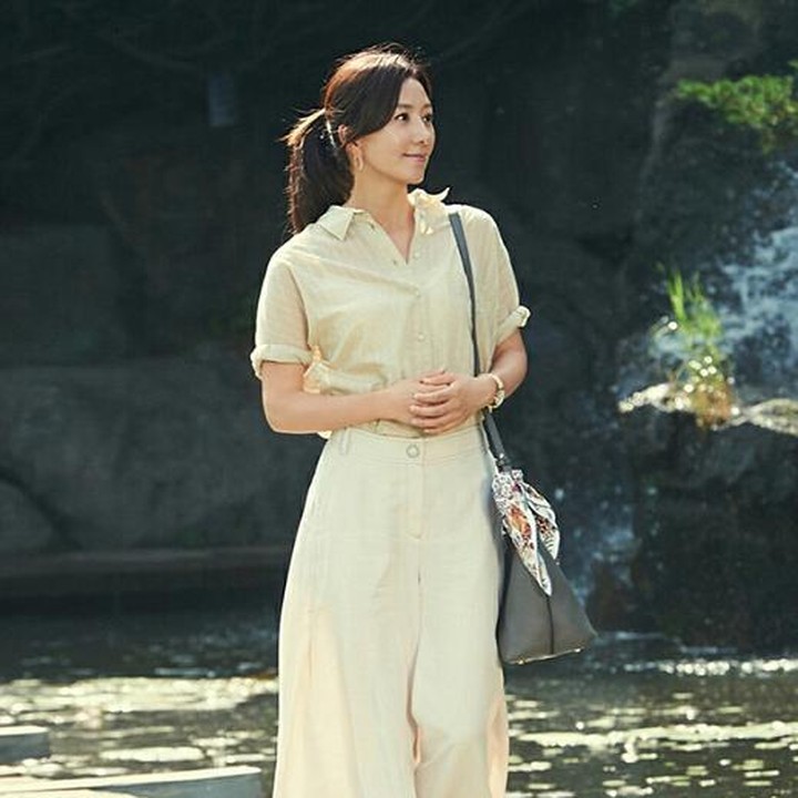 <p>Kim Hee Ae merupakan artis Korea veteran yang sudah berakting sejak tahun 1983. (Foto: Instagram @heeae_official)</p>