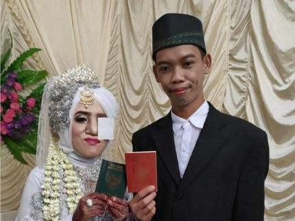 Netizen Salut Pria Pekalongan Nikahi Perempuan Cacat Mata, Doakan Dapat Momongan