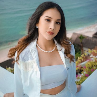 Diduga Galau usai Putus, Anya Geraldine Unggah Chat Perpisahan