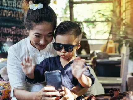 2 Tantangan Orang Tua Modern Besarkan Anak dengan Cara Sehat
