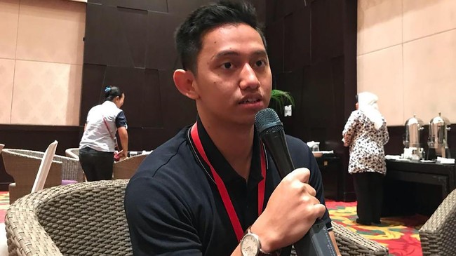 CEO Ruangguru Adamas Belva Syah Devara mengaku gagal mengantisipasi perkembangan ekonomi yang berujung PHK ratusan karyawan.