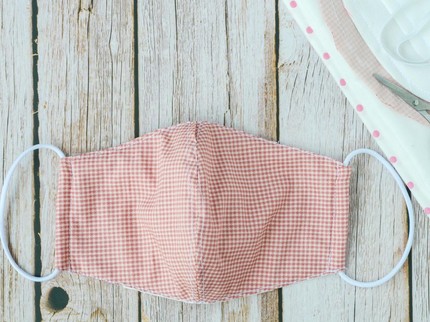DIY Masker Tanpa Mesin Jahit untuk Bunda Berhijab, Hanya 1 Menit