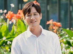 Park Hae Joon Ogah Baca Komentar Soal The World of the Married