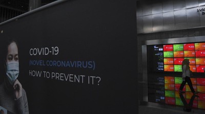 Layar menampilkan pergerakan saham di Bursa Efek Indonesia, Jakarta, Rabu (22/4/2020). Indeks Harga Saham Gabungan (IHSG) ditutup menguat 1,46 persen atau 65,64 poin ke level 4.567,56 pada akhir perdagangan hari ini. ANTARA FOTO/Hafidz Mubarak A/foc.
