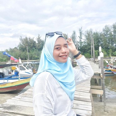 Dibully karena Bermata Satu, Hijaber Ini Bangkit demi Raih Cita-cita